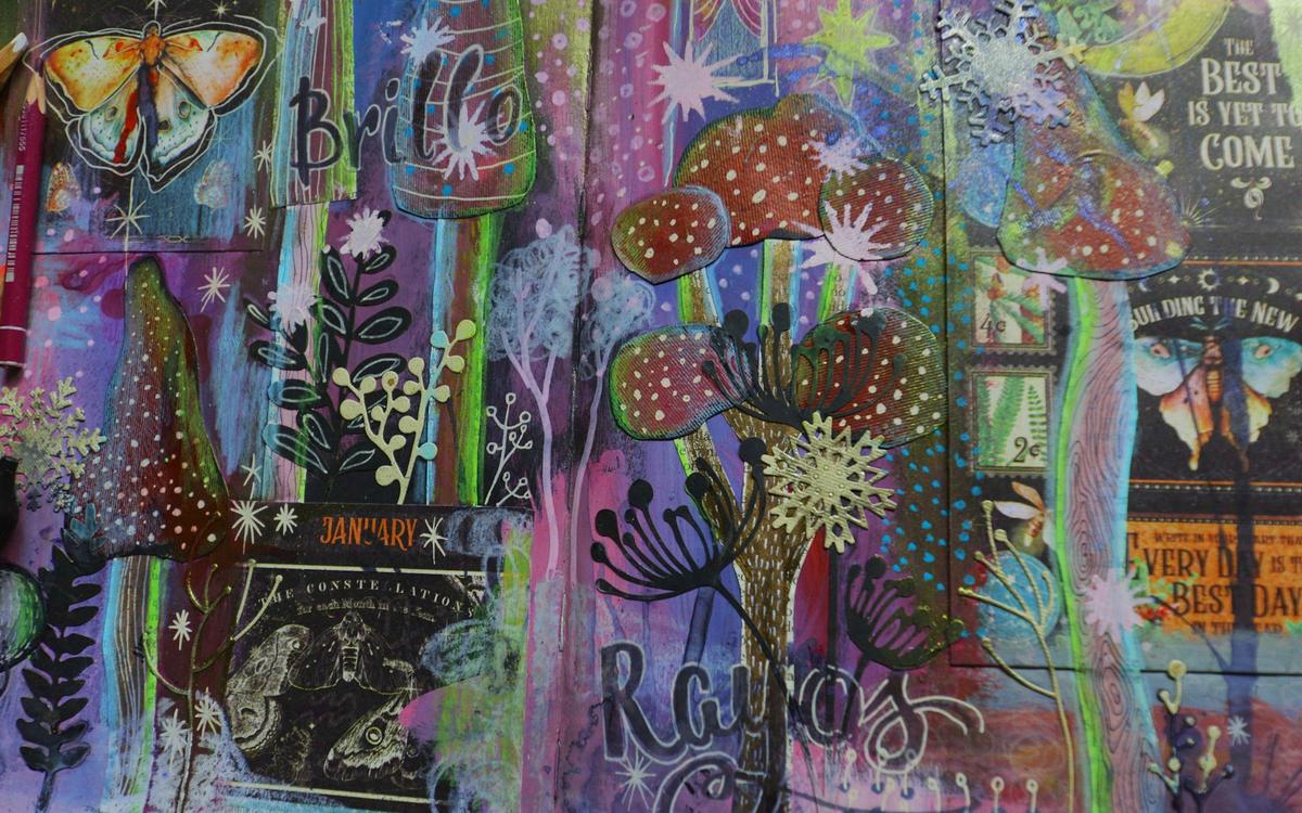 Pagină de jurnal mixed media cu colaj, culori și desene