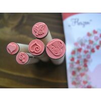 20-4888441 - Set 5 stampile - inimioare - Heyda