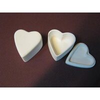 Cutiuta din ceramica in forma de inima 3.5 x2.5 cm