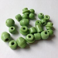 KGNI2055 - Margele mixte de sticla 100 gr - verzi