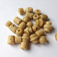 KGNI2047 - Margele mixte de sticla 100 gr - crem