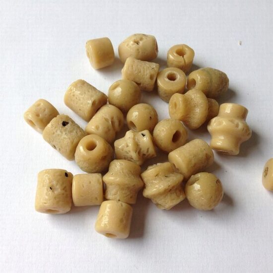 KGNI2047 - Margele mixte de sticla 100 gr - crem