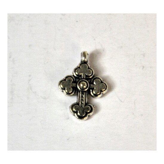 367285D - Charm metalic argintiu - cruciulita - ANT-CH