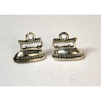 367246D - Charm metalic argintiu, fier calcat - aprox 1.5cm - ANT-CH
