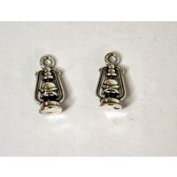 367240D - Charm metalic argintiu, lampas - aprox 1.5cm - ANT-CH