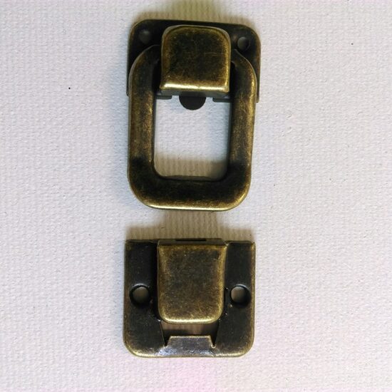 366986D - Incuietoare metalica, 2 piese - bronz - 3.5x2.5cm - ANT-CH