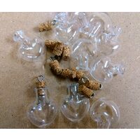 Set 10 sticlute cu dop de pluta si inel - forma inima - 357592