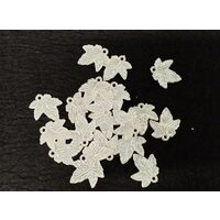 364921 - Set 20buc margele albe din acril - frunza, 2.0x1.8cm - ANT-CH