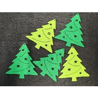 23251 - Set 5 figurine fetru bradut 6cmx7cm - PENTART