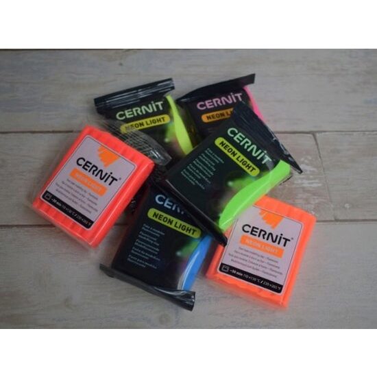 Pasta polimerica de modelat - Cernit neon light - 56 g
